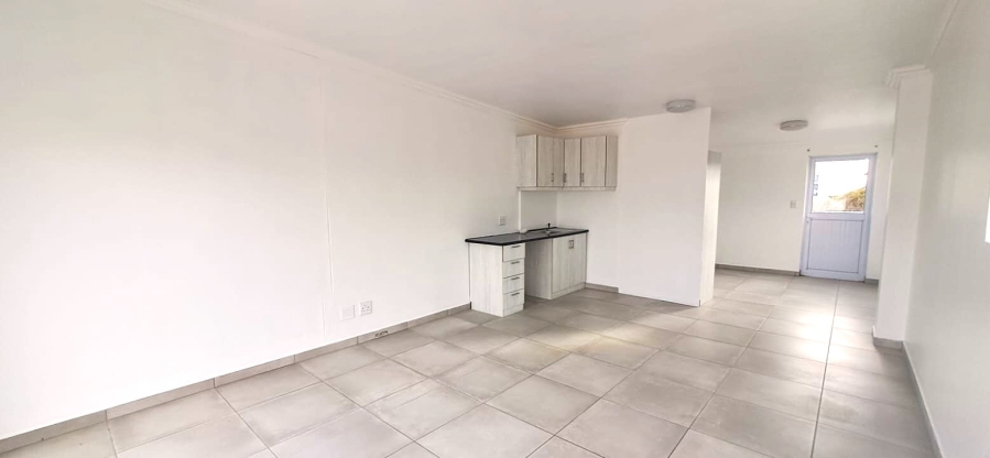 4 Bedroom Property for Sale in Hoogland Western Cape